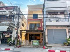 อาคารพาณิชย์ 3 ชั้นให้เช่า ทำเลทองหน้าทอน เกาะสมุย ใกล้ตลาด ท่าเรือ และธนาคาร เหมาะทำธุรกิจ