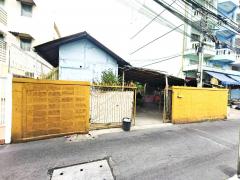 ขายที่ดินพร้อมบ้านเนื้อที่ 93 ตารางวา ซ.ตากสิน 18 เขตธนบุรี ใกล้เดอะมอลล์ ท่าพระ