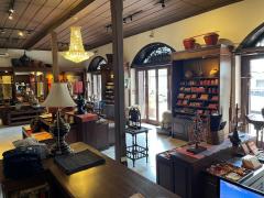 ขายที่ดิน 96.2 ตร.วา พร้อมสิ่งปลูกสร้าง เป็น Shop House สไตล์จีน-โปรตุเกส อายุ 150 ปี ประเมิณค่าไม่ได้ ถนนเจริญราษฎร์ เลียบแม่น้ำปิง ย่านวัดเกต ใจกลางเมืองเชียงใหม่ แหล่งนักท่องเที่ยว ใกล้ตลาดวโรรส-202505021428271746170907369.jpg