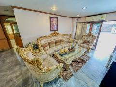 RM164  ขาย-เช่าบ้านเดี่ยวและโกดัง ถ.รามอินทรา ตรงข้ามแฟชั่นไอซ์แลนด์ หลังใหญ่ 5 นอน 4 น้ำ