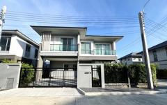 RM167 ให้เช่าหมู่บ้าน เดอะปาล์ม กรุงเทพกรีฑา - วงแหวน หลังมุมโครงการหรู ตกแต่งสวย เฟอร์นิเจอร์ครบชุด เดินทางสะดวก พร้อมเข้าอยู่