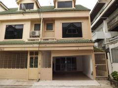 ให้เช่าทาวน์โฮม3ชั้นย่านลาดพร้าว69ใ