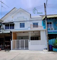 ทาวน์เฮาส์-2-ชั้น-หมู่บ้านลัลลี่วิลล