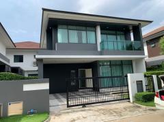 RM180 ให้เช่าบ้านเดี่ยวหรู เศรษฐสิริ กรุงเทพกรีฑา 1 บ้านใหม่ พร้อมอยู่ ทำเลทองใกล้โรงเรียนนานาชาติ  บ้านว่าง 15 ก.ค. 2568 นี้