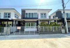 ขายบ้านแฝด หมู่บ้านรัชชาโกลด์ พระราม 5 เนื้อที่ 36.8 ตร.ว. บ้านสวย พร้อมอยู่