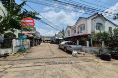 ทาวน์เฮาส์ หมู่บ้าน บัวทองธานี พาร์ค เนื้อที่ 21 ตรว. ตรงข้ามตลาดสมบัตรบุรี ถนนกาญจนาภิเษก ตำบลบางบัวทอง อำเภอบางบัวทอง จังหวัดนนทบุรี-202505071427101746602830670.jpg