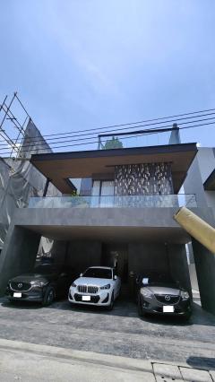 บ้านเดี่ยว-3-ชั้น-+-สระว่ายน้ำ-ซอยลาดพ