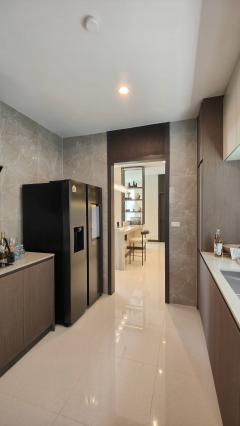 บ้านเดี่ยว 3 ชั้น + สระว่ายน้ำ ซอยลาดพร้าว 41 แขวงจันทรเกษม เขตจตุจักร กรุงเทพมหานคร-202505071700311746612031439.jpg