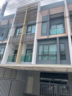 ให้เช่าทาวน์โฮม 3 ชั้น หมู่บ้าน เดอะวิชั่น ลาดพร้าว-นวมินทร์