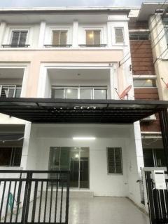 RM185  ให้เช่าทาวน์โฮม-โฮมออฟฟิศ ศรีนครินทร์24 โครงการบ้านกลางเมืองรอยัลโมนาโค มีเฟอร์พร้อมอยู๋