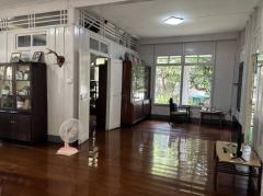 ขายที่ดินพร้อมบ้าน ติดถนนซอยเจริญนคร 78 ขนาด 256.4 ตารางวา สนใจติดต่อ 0858289454-202505101336551746859015684.jpg