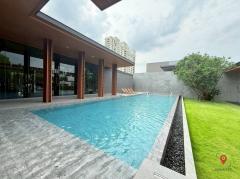 ให้เช่า บ้านเดี่ยว ใหม่ หรู พรีเมี่ยม Modern Luxury style ศิรนินทร์ เรสซิเดนเซส พัฒนาการ 610 ตรม 125 ตรว เป็นส่วนตัว พร้อมอยู่-202505120000291746982829007.jpg