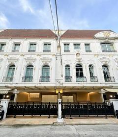 รหัสC6785 ให้เช่าทาวน์โฮม 3.5ชั้น 2หลังติดกัน บ้านกลางกรุงแกรนด์เวียนนา พระราม3 เหมาะทำโฮมออฟฟิศ