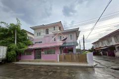 ทาวน์เฮ้าส์ 2.5 ชั้น หมู่บ้าน สรานนท์ ติวานนท์ ปากเกร็ด หลังมุม