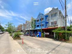 ทาวน์เฮ้าส์ 3 ชั้น หมู่บ้านลัลลี่วิลล์ ลำลูกกา-คลอง1 (ขนาด 21 ตร.ว.) ซอยบุญคุ้ม ปทุมธานี  : Lully Ville Lumlukka Khlong1-202505151005101747278310476.jpg