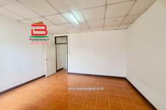 ทาวน์เฮาส์ หมู่บ้าน อยู่เจริญ 1 (คลอง 4 ลำลูกกา) เนื้อที่ 17 ตรว. ใกล้โรงเรียนบีคอนเฮาส์ แย้มสอาดรังสิต ถนนรังสิต-นครนายก ต.บึงยี่โถ อ.ธัญบุรี จ.ปทุมธานี-202505151500111747296011413.jpg