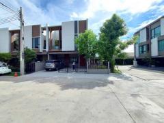 ให้เช่า ทาวน์โฮม บ้านกลางเมือง ลาดพร้าว 101 สเตชั่น 200 ตรม. 53 ตร.วา-202505162257421747411062245.jpg