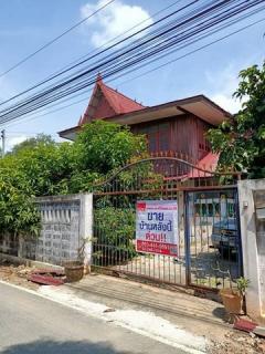  ขายบ้านไม้สักเก่า ครึ่งปูนครึ่งไม้ สไตล์ไทยประยุกต์ ราคานี้หาไม่ได้อีกแล้ว! เพียง 1.5 ล้าน