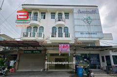 อาคารพาณิชย์-เนื้อที่-16-ตรว.-หมู่บ้าน