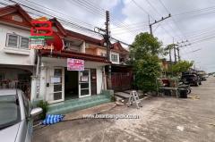 ทาวน์เฮาส์ หมู่บ้าน ฉัตรณรงค์วิลล่า 4 (ซอยเปียร์นนท์) เนื้อที่ 16 ตรว. ถนนลำลูกกา คลอง3 ตำบลคูคต อำเภอลำลูกกา จังหวัดปทุมธานี-202505191149051747630145648.jpg