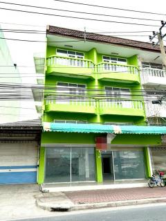 ให้เช่าอาคาร 2 ห้อง 3 ชั้นครึ่ง + ดาดฟ้า ทำเลทอง ลาดพร้าว 71 (ตรงข้ามตลาดนัด ใกล้ป้ายรถเมล์) (N.1723)