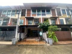 ขายทาวน์โฮมสามชั้น โครงการซิกเนเจอร์ วิภาวดี 60 บ้านสวยทำเลดี พร้อมอยู่