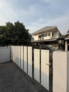 ให้เช่าบ้านเดี่ยว-2-ชั้น-4-ห้องนอน-ย่า