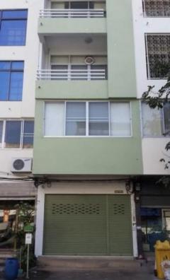 ให้เช่าอาคารพาณิชย์ 4 ชั้น 220 ตรม. ติดถนนซอยรามคำแหง 140 ใกล้ทางขึ้นมอเตอร์เวย์ ใกล้ MRT น้อมเกล้า  