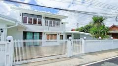 ขายบ้านพักตากอากาศ #โซนสันป่าตอง 2.99 ล้าน 91 ตรว. 4 นอน 3 น้ำ บ้าน 2 ชั้น สไตล์ Local house #บ้านหัวมุม #น้ำไม่ท่วม #เหมาะสำหรับผู้สูงอายุ