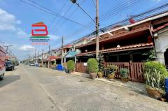 ทาวน์เฮาส์ หมู่บ้าน ประดู่แดง คลองหลวง (ซอยบงกช 48) เนื้อที่ 36.4 ตรว. ใกล้วัดแสงสรรค์ ถนน รังสิต-นครนายก ตำบลคลองสอง อำเภอคลองหลวง จังหวัดปทุมธานี-202505231611281747991488190.jpg