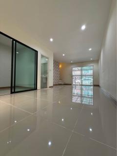 RM243 ให้เช่าหรือขาย ทาวน์โฮมวิลเลตซิตี้พัฒนาการ 38 บ้านสวยใกล้ทางด่วน-202505241411161748070676174.jpg