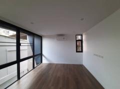 RM245 ให้เช่า อาคาร 3 ชั้น เพดานสูง สไตล์โมเดิร์น สุทธิสาร เหมาะพักอาศัย-Home Office-co working space ให้เช่า 60,000 บ-ด-202505241646291748079989534.jpg