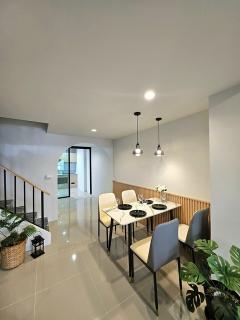 P693-ขายบ้าน-ทาวน์เฮ้าส์-2-ชั้น-ซอยลาดปล
