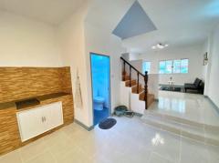 ขายทาวน์โฮม 3 ชั้น หมู่บ้านลัลลี่วิลล์ ลำลูกกา-คลอง 1 เนื้อที่ 21 ตารางวา  ซอยบุญคุ้ม(ซอยลำลูกกา 1) ถนนลำลูกกา ตำบลคูคต อำเภอลำลูกกา จังหวัดปทุมธานี-202505271156311748321791886.jpg