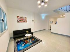 ขายทาวน์โฮม 3 ชั้น หมู่บ้านลัลลี่วิลล์ ลำลูกกา-คลอง 1 เนื้อที่ 21 ตารางวา  ซอยบุญคุ้ม(ซอยลำลูกกา 1) ถนนลำลูกกา ตำบลคูคต อำเภอลำลูกกา จังหวัดปทุมธานี-202505271156381748321798115.jpg