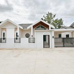 #บ้านเดี่ยวสร้างใหม่สไตล์มูจิ และสไตล์มินิมอล  ใกล้ตลาดท่ารั้ว แหล่งชุมชน