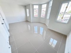 ขายทาวน์เฮ้าส์ 2 ชั้น หมู่บ้านเดอะคอนเนค 5 วงแหวน-รามอินทรา เนื้อที่ 21 ตารางวา  ถนนคู่ขนานกาญจนาภิเษกสาย 3901 แขวงท่าแร้าง เขตบางเขน กรุงเทพฯ-202505291443521748504632097.jpg