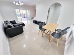 ขายทาวน์เฮ้าส์ 2 ชั้น หมู่บ้านเดอะคอนเนค 5 วงแหวน-รามอินทรา เนื้อที่ 21 ตารางวา  ถนนคู่ขนานกาญจนาภิเษกสาย 3901 แขวงท่าแร้าง เขตบางเขน กรุงเทพฯ-202505291444021748504642289.jpg