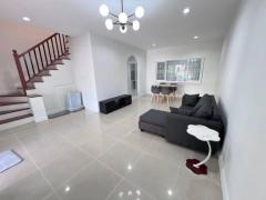 ขายทาวน์เฮ้าส์ 2 ชั้น หมู่บ้านเดอะคอนเนค 5 วงแหวน-รามอินทรา เนื้อที่ 21 ตารางวา  ถนนคู่ขนานกาญจนาภิเษกสาย 3901 แขวงท่าแร้าง เขตบางเขน กรุงเทพฯ-202505291444181748504658175.jpg