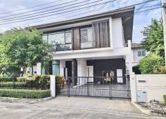 LV53175 ให้เช่า บ้านเดี่ยวมัณฑนาเลควัชรพล โครงการ 2 บ้านพร้อมเฟอร์นิเจอร์ ใกล้ซอยรามอินทรา 65