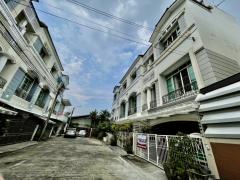 ขายด่วน บ้านกลางเมืองลาดพร้าว-โยธินพัฒนา ซอยประดิษฐ์มนูธรรม 19 21 ตร.ว. 5 นาทีถึงเซ็นทรัล อีสต์วิลล์