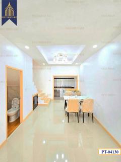 ทาวน์เฮ้าส์หมู่บ้านรุ่งเรือง 6 พร้อมอยู่ราคาย่อมเยาว์-202506021633241748856804700.jpg