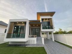 ขายถูกมาก!! บ้านเดี่ยวสร้างใหม่ ทำเลทอง อ.บ้านค่าย จ.ระยอง ใกล้เซ็นทรัลระยอง และนิคมหลายแห่ง-202506021757111748861831062.jpg