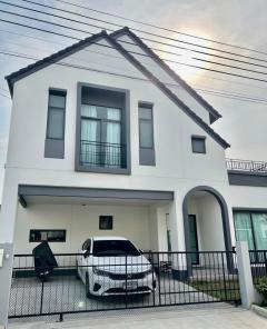 ให้เช่าบ้านเดี่ยวใหม่เอี่ยม พร้อมเฟอร์นิเจอร์ โครงการ สราญสิริ บางนา