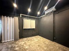 RM272  ให้เช่า โฮมออฟฟิศ 3 ชั้นหลังมุม ทาวน์อินทาวน์  ใกล้เลียบด่วน เหมาะทำออฟฟิศ สตูดิโอ คลีนิค คาเฟ่ หลากหลายธุรกิจ-202506032306391748966799209.jpg