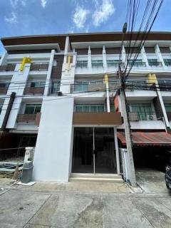 ให้เช่าโฮมออฟฟิศ 4 ชั้น โครงการบิสทาวน์ ลาดพร้าว (Biztown Ladprao) ใกล้เซ็นทรัล อีสต์วิลล์
