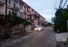 ขายทาวน์เฮ้าส์ หมู่บ้านรินทร์ทอง รามคำแหง 190 เนื้อที่ 22 ตร.ว. 4 นอน 2 น้ำ ทำเลดี-202506041339501749019190568.jpg