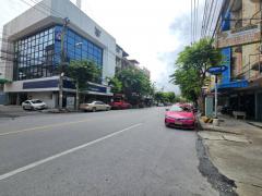 ให้เช่าตึกแถว ริมถนนใหญ่แฉล้มนิมิตร ใกล้สาทร 5นอน 4น้ำ มีที่จอดรถ ตึกหัวมุม-202506041433121749022392541.jpg