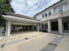 ให้เช่า บ้านเดี่ยวหรูพร้อมสระว่ายน้ำ กรานาดา ปิ่นเกล้า–เพชรเกษม-202506051154381749099278926.jpg
