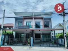 ขาย/เช่าทาวน์เฮ้าส์ 2 ชั้น เนื้อที่ 25.4 ตร.วา ถ.บางนา-ตราด บางปะกง ฉะเชิงเทรา